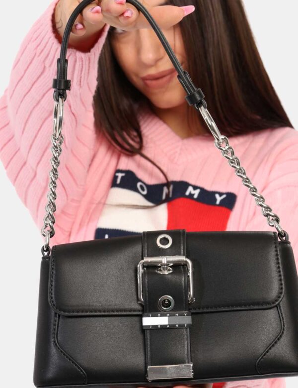 Borsa TOMMY HILFIGER Nero - Cod. art. AW0AW16282 OVVi ricordiamo che tutti i nostri articoli sono originali.