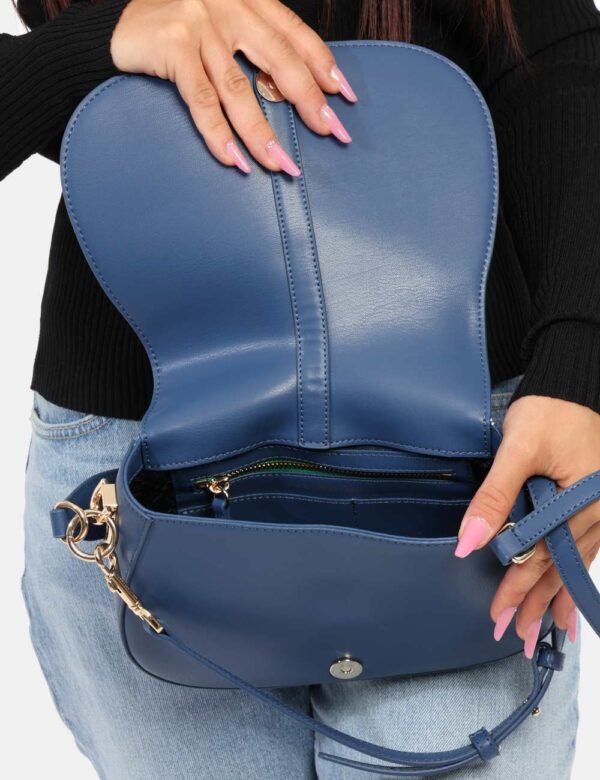 Borsa TOMMY HILFIGER Blu - Cod. art. AW0AW16285 OVVi ricordiamo che tutti i nostri articoli sono originali.