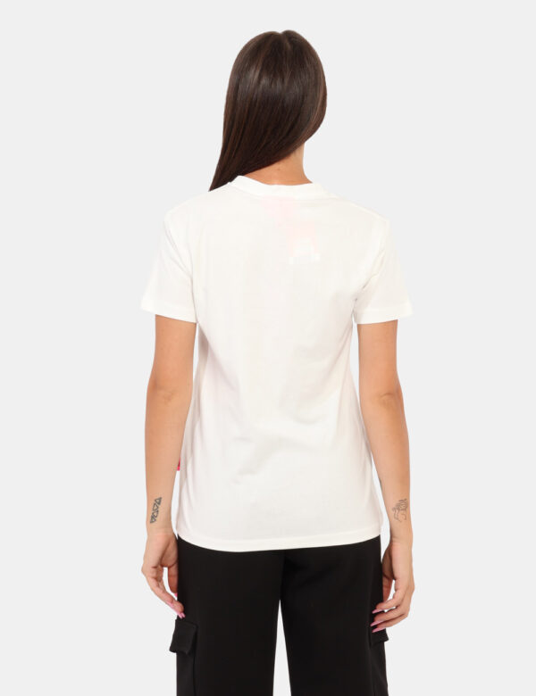 T-shirt Icon Bianco - T-shirt classica in total bianco con logo brand nero. La vestibilità è morbida e regolare. La t-shirt