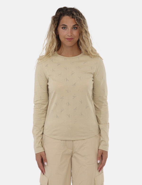 T-shirt Calvin Klein Beige - Cod. art. J20J223628 B CVVi ricordiamo che tutti i nostri articoli sono originali.