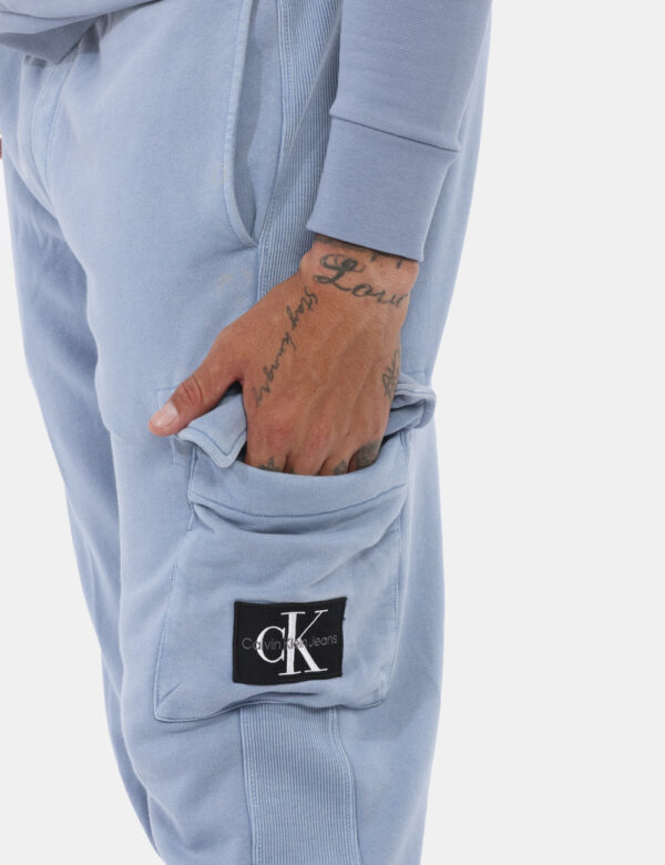 Pantalone Calvin Klein Azzurro - Cod. art. J30J325663 B CVVi ricordiamo che tutti i nostri articoli sono originali.