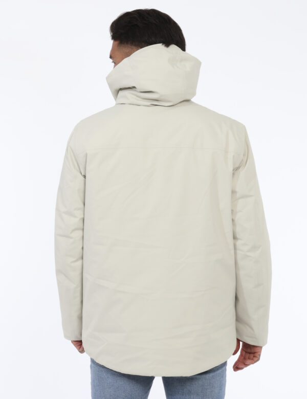 Piumino Calvin Klein Beige - Cod. art. J30J326431 B CVVi ricordiamo che tutti i nostri articoli sono originali.