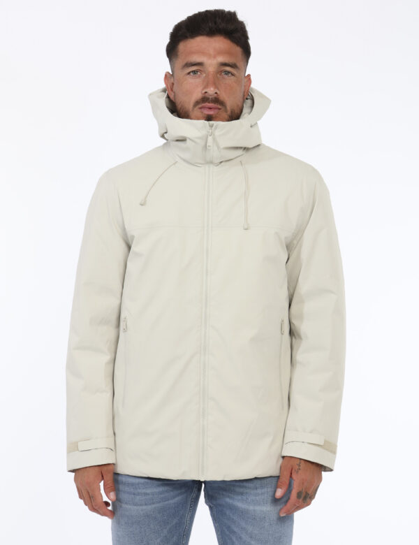 Piumino Calvin Klein Beige - Cod. art. J30J326431 B CVVi ricordiamo che tutti i nostri articoli sono originali.