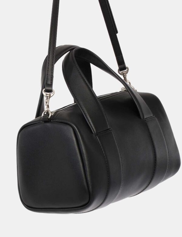 Borsa Calvin Klein Nero - Cod. art. K60K612378 OVVi ricordiamo che tutti i nostri articoli sono originali.