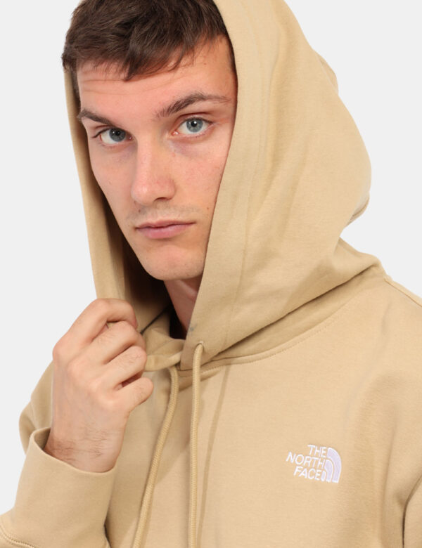 Felpa The North Face Beige - Felpa color sabbia con logo ricamato bianco sul lato sinistro. Presenta un cappuccio con coulis