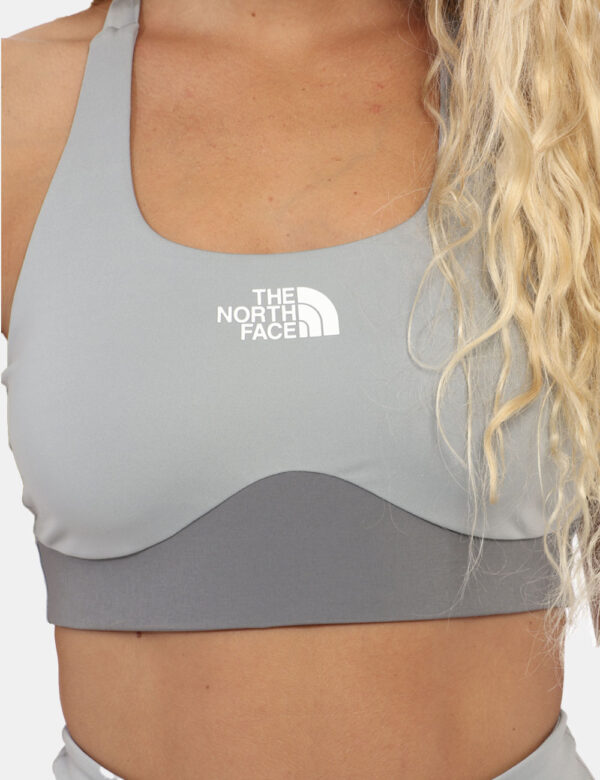 Top The North Face Grigio - Cod. art. NF0A8944 D CVVi ricordiamo che tutti i nostri articoli sono originali.