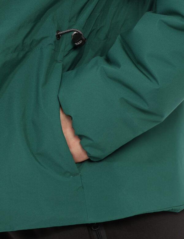 Piumino The North Face Verde - Piumnino verde bottiglia con cappuccio e zip sulle maniche. Togli le maniche e diventa un gil