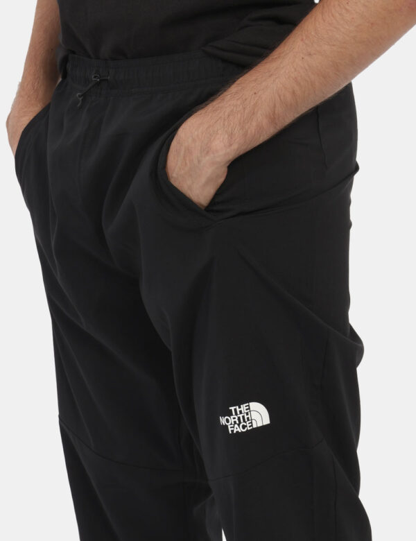 Pantalone The North Face Nero - Cod. art. NF0A8A3C D CVVi ricordiamo che tutti i nostri articoli sono originali.