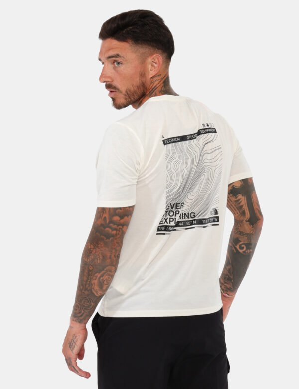 T-shirt The North Face Bianco - Cod. art. NF0A8A4W D CVVi ricordiamo che tutti i nostri articoli sono originali.