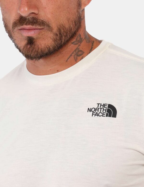 T-shirt The North Face Bianco - Cod. art. NF0A8A4W D CVVi ricordiamo che tutti i nostri articoli sono originali.