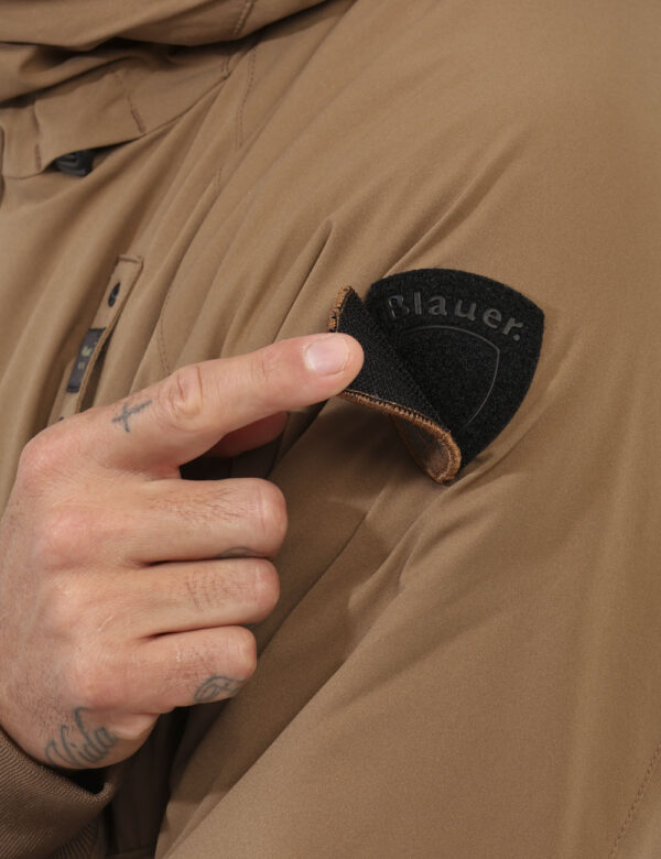 Piumino Blauer Marrone - L’articolo appartiene al campionario esclusivo di stagione: pezzo unicoCod. art. 24WBLUC02196 B2 CV
