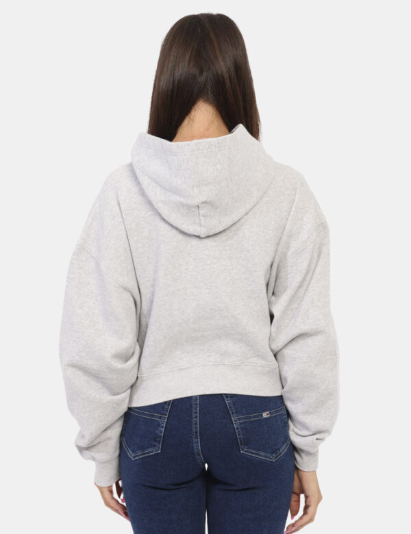 Felpa TOMMY HILFIGER Grigio - Felpa classica con cappuccio in total grigio chiaro con logo brand centrale in blu. Presente t