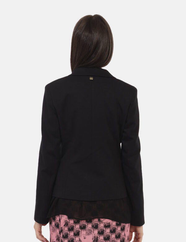 Blazer Manila Grace Nero - L’articolo appartiene al campionario esclusivo di stagione: pezzo unicoCod. art. G425VU A CVVi ri
