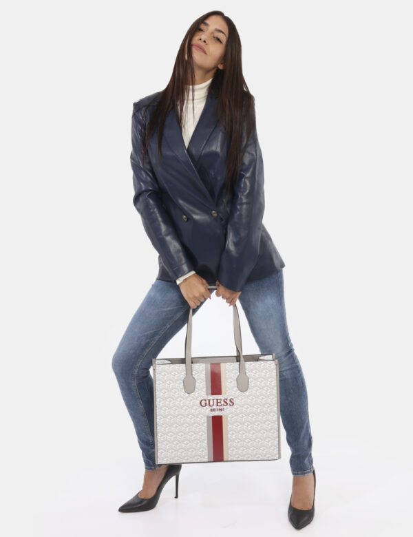Borsa GUESS Grigio - Borsa a mano semirigida di grandi dimensioni in fantasia grigia e bianca. L'interno è capiente con unic