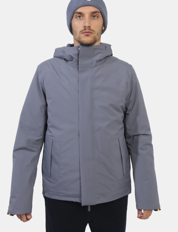 Giacca K-Way Grigio - L’articolo appartiene al campionario esclusivo di stagione: pezzo unicoCod. art. K7132BW P CVVi ricord