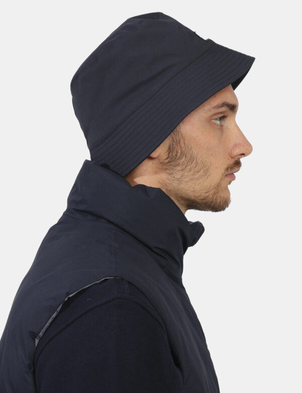 Cappello K-Way Blu - L’articolo appartiene al campionario esclusivo di stagione: pezzo unicoCod. art. K8124YW P CVVi ricordi