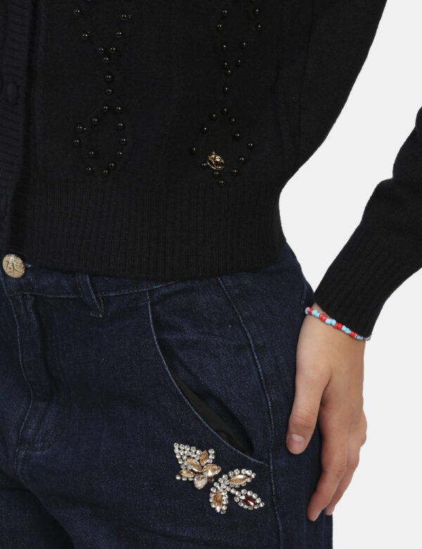 Maglione Yes Zee Nero - Maglione modello cardigan in total nero con perline coordinate. La vestibilità è morbida e pratica g