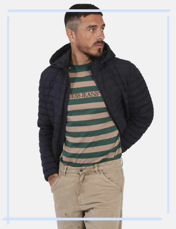Piumino Geox Blu - L’articolo appartiene al campionario esclusivo di stagione: pezzo unicoCod. art. M4625H T3138 CVVi ricord