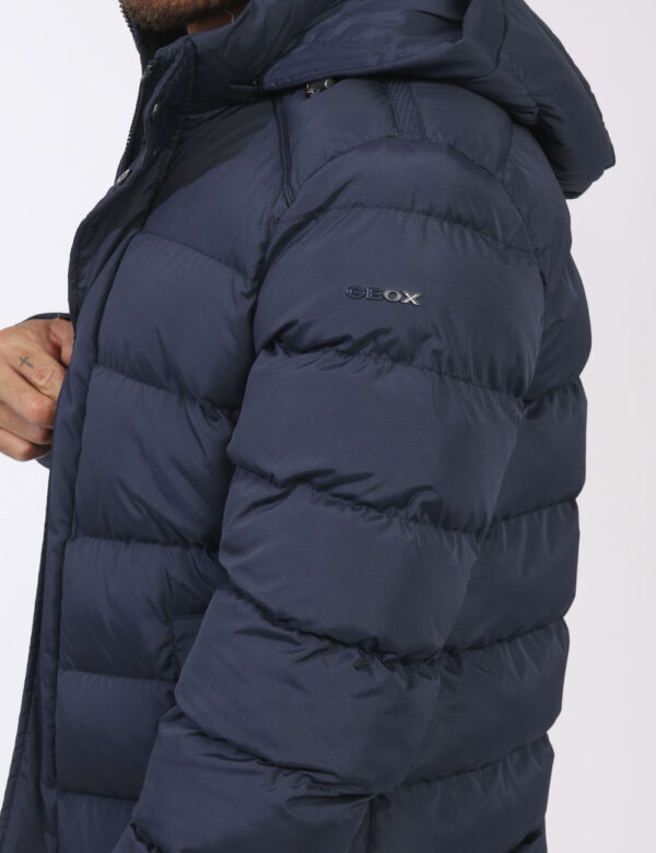 Piumino Geox Blu - L’articolo appartiene al campionario esclusivo di stagione: pezzo unicoCod. art. M4628C T3144 CVVi ricord