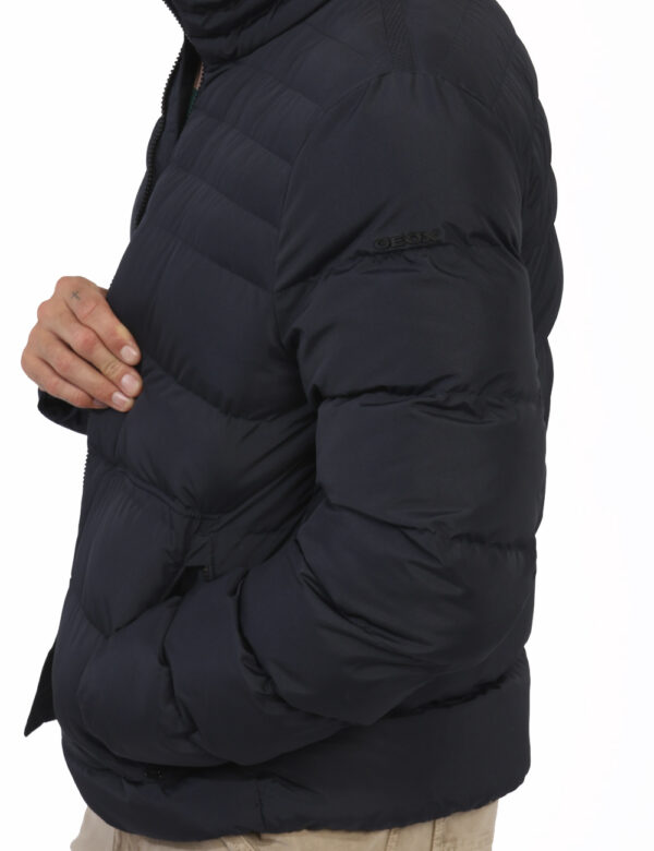 Piumino Geox Blu - L’articolo appartiene al campionario esclusivo di stagione: pezzo unicoCod. art. M4628D T3144 CVVi ricord