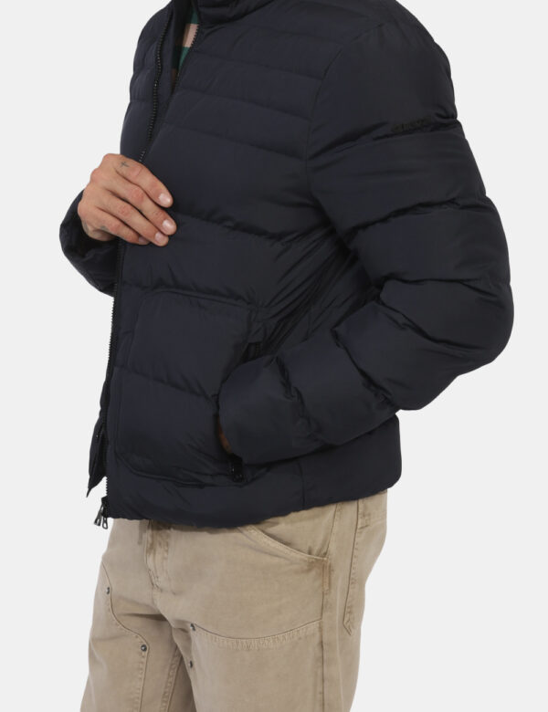 Piumino Geox Blu - L’articolo appartiene al campionario esclusivo di stagione: pezzo unicoCod. art. M4628D T3144 CVVi ricord