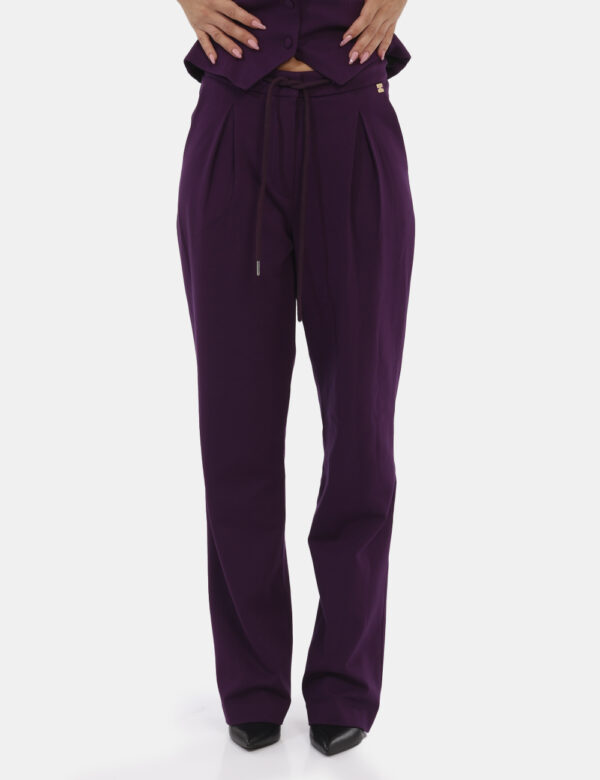 Pantaloni Manila Grace Viola - L’articolo appartiene al campionario esclusivo di stagione: pezzo unicoCod. art. P096VU A CVV