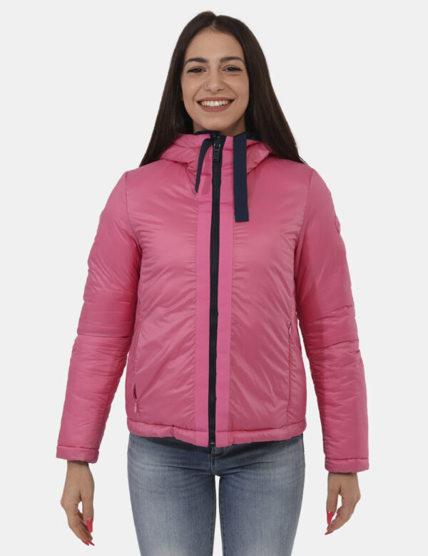 Giacca Colmar Rosa - Giacca double face da un lato rosa shocking dall'altro blu navy. Presente cappuccio e tasche a taglio t