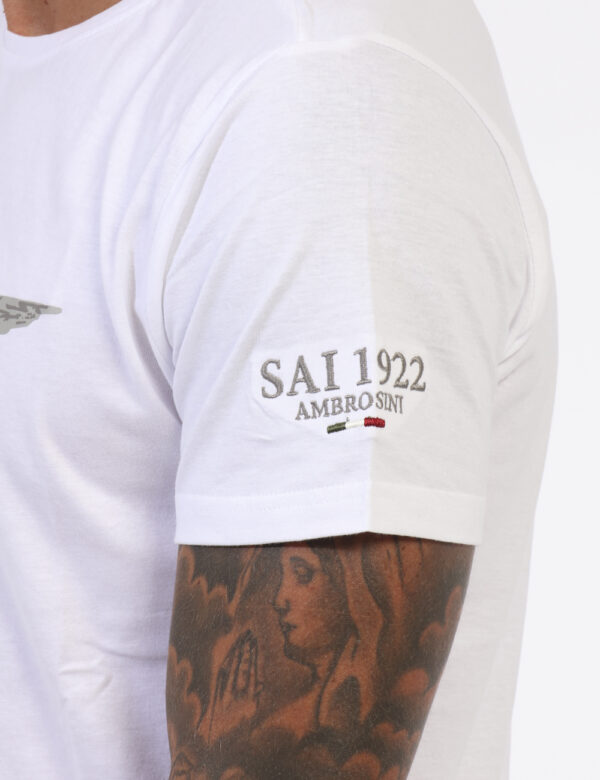 T-shirt Aeronautica Italiana Bianco - T-shirt classica in total bianco con logo brand centrale. La vestibilità è morbida e r