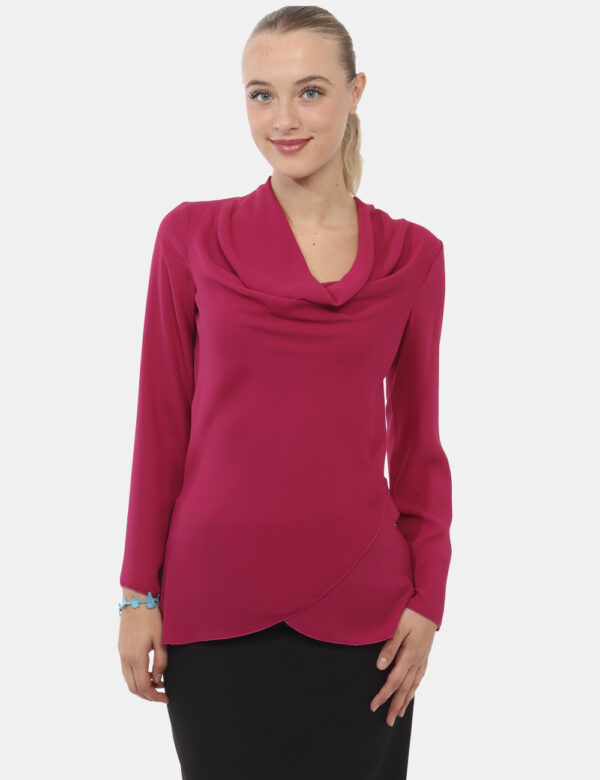 Blusa Rue De Clerie Bordeaux - Blusa classica in total bordeaux semitrasparente. Il capo è arricchito da scollo morbido e ta