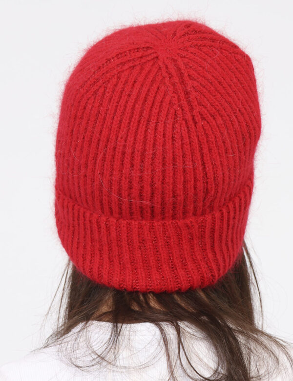 Cappello Concept83 Rosso - Cappello modello berretto con risvolto, in total rosso con finissimo filo lurex argentato. La ves