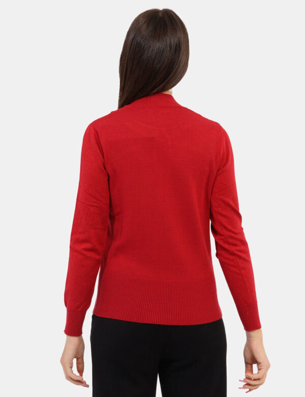 Maglione Yes Zee Rosso - Maglione con mezzo collo caratterizzato da un incrocio particolare sovrapposto, che crea un effetto
