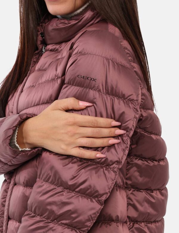 Piumino Geox Rosa - L’articolo appartiene al campionario esclusivo di stagione: pezzo unicoCod. art. W4625E T3154 CVVi ricor