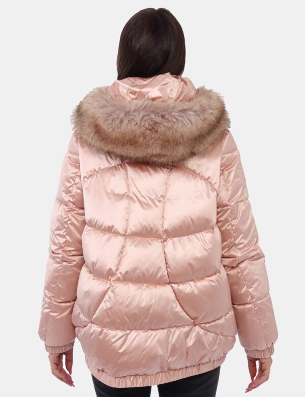 Piumino Geox Rosa - L’articolo appartiene al campionario esclusivo di stagione: pezzo unicoCod. art. W4628S T2843 CVVi ricor