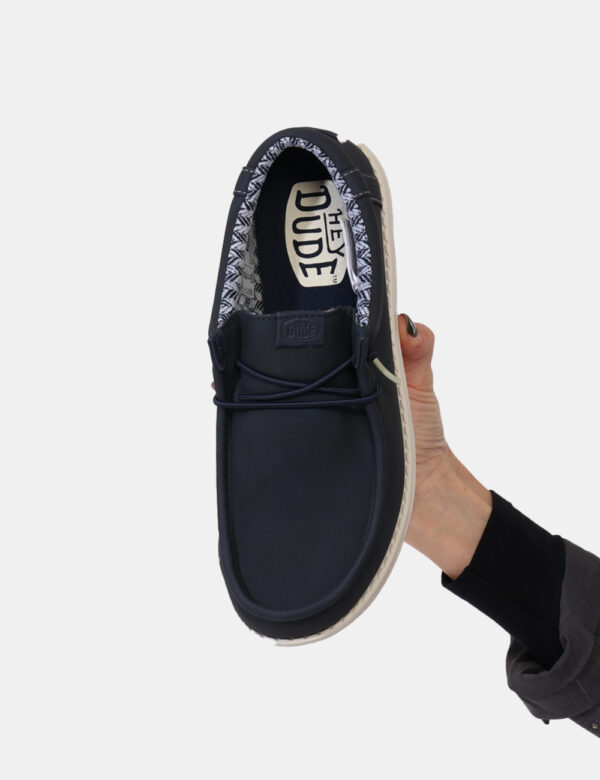 Stringate Heydude Blu - Stringate in total blu navy con patch logo brand in tinta. La calzata è morbida e confortevole. Le s