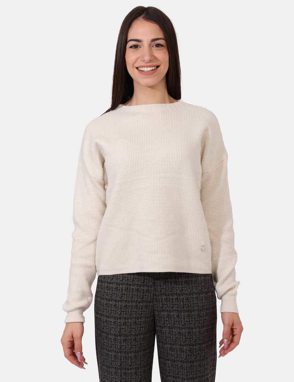 S130YBEODALISCA-SV_PANNA_AI24_5 Maglione Sandro Ferrone Panna - Maglione a girocollo classico con trama lavorata ed in total bianco panna. La vestibilità è