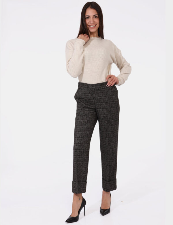 Pantalone Sandro Ferrone Nero - Pantaloni larghi, eleganti in trama bianca e nera. Presenti tasche a taglio trasversale e ri