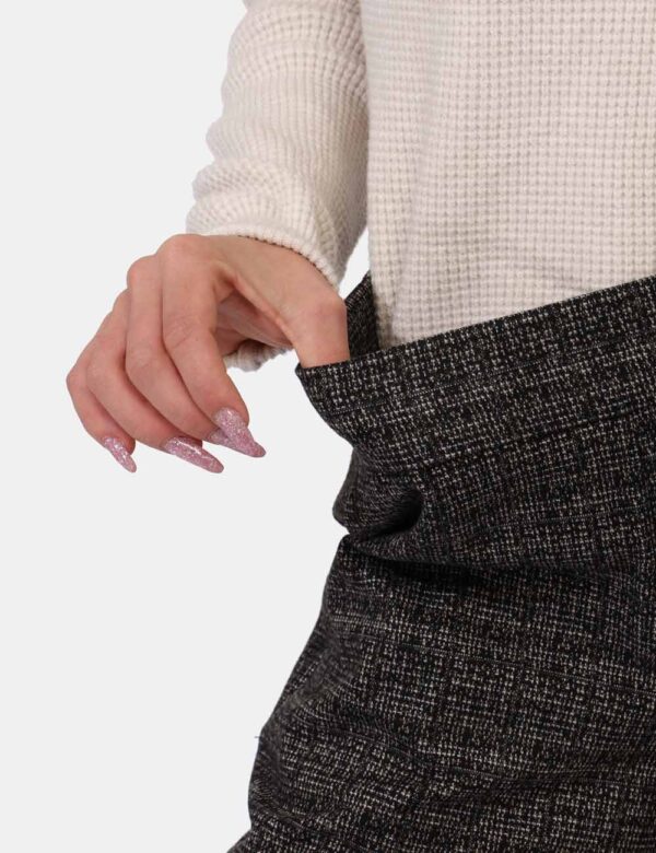 Pantalone Sandro Ferrone Nero - Pantaloni larghi, eleganti in trama bianca e nera. Presenti tasche a taglio trasversale e ri