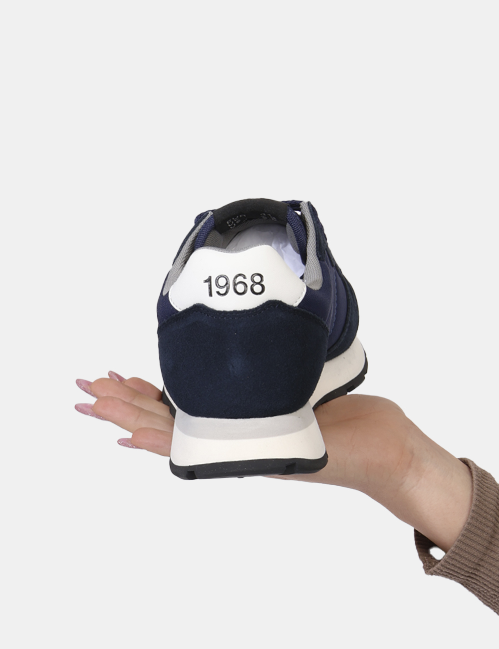 Z44101-OV_NAVY-BLUE_AI24_7 Sneakers Sun68 Blu - Sneakers in total blu navy con richiami bianchi e grigi. La calzata è morbida e confortevole grazie a l
