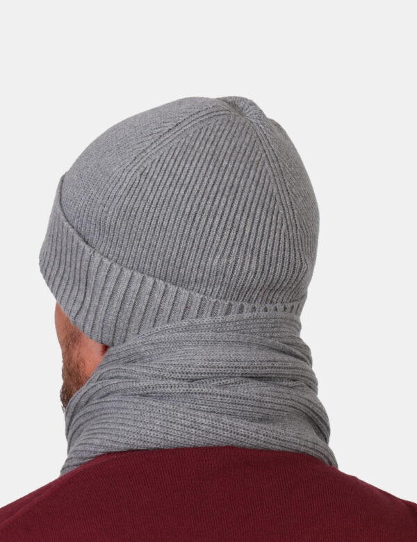 Cappello Tommy Hilfiger Grigio - Cappello modello berretto in total grigio chiaro, con risvoltino e piccolo logo brand ricam