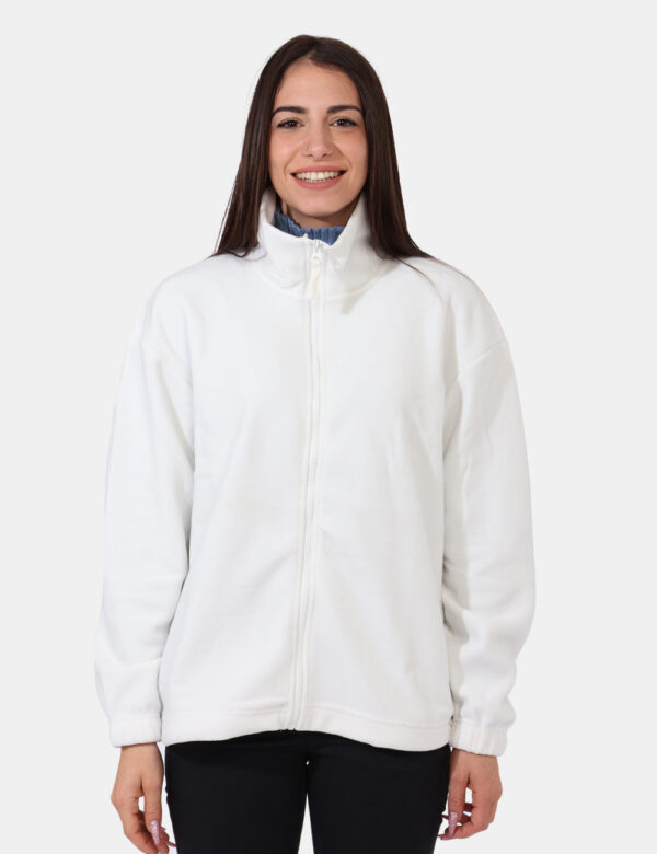 Pile Concept83 Bianco - Pile leggero in total bianco panna. La vestibilità è morbida e pratica grazie a zip sul fronte. Il p