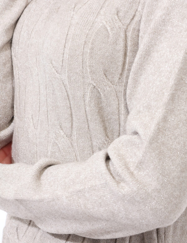 Maglione dolcevita Sandro Ferrone Marrone - Maglione a collo alto, su trama intrecciata ed in total marrone chiaro arricchit