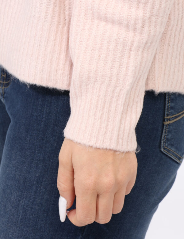 Maglione Rue De Clerie Rosa - Maglione con girocollo ampio, in total rosa cipria, lavorato a maglia. La vestibilità è morbid