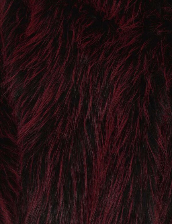 Pelliccia Guess Rosso - Cappotto corto modello finta pelliccia in tonalità nera e rossa. Presenti tasche a taglio trasversal