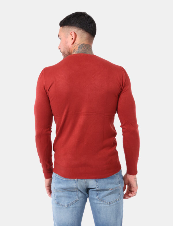 Maglione Maison Du Cachemire Rosso - Maglione in misto cachemire con girocollo classico ed in total rosso ruggine. La vestib