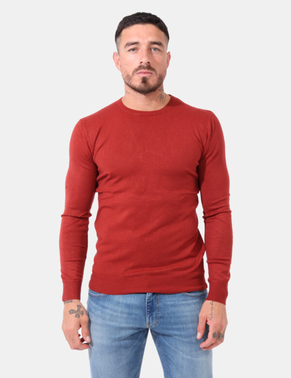 Maglione Maison Du Cachemire Rosso - Maglione in misto cachemire con girocollo classico ed in total rosso ruggine. La vestib