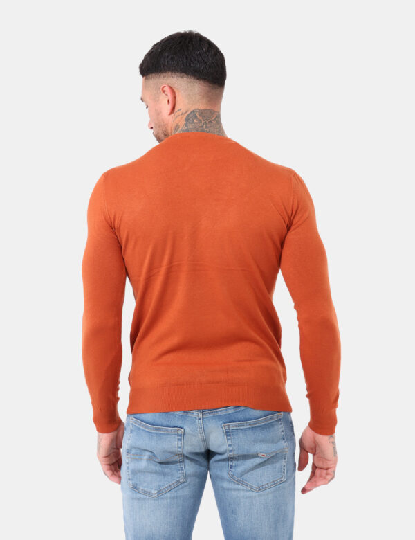 Maglione Maison Du Cachemire Arancione - Maglione in misto cachemire con girocollo classico ed in total arancione. La vestib