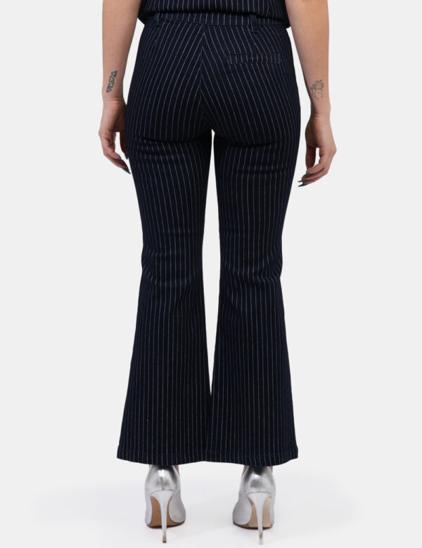 Pantaloni Denny Rose Blu taglia 42 - L’articolo appartiene al campionario esclusivo di stagione: pezzo unico.Cod. art. C511D