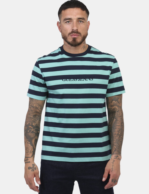 T-shirt Guess Blu taglia L - L’articolo appartiene al campionario esclusivo di stagione: pezzo unico.Cod. art. M4YI84K9XF1 G