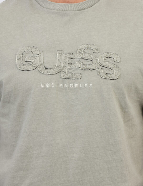 T-shirt Guess Grigio taglia L - L’articolo appartiene al campionario esclusivo di stagione: pezzo unico.Cod. art. M5GI34KBZV