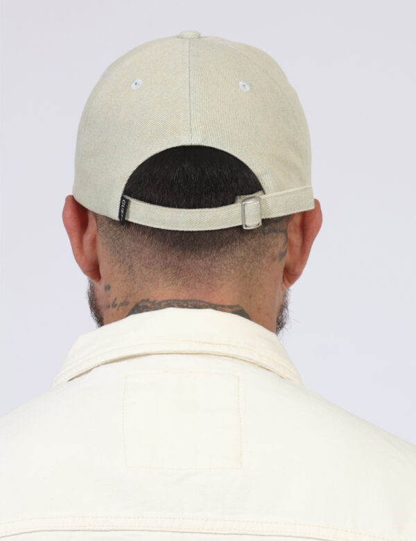 Cappello Guess Jeans taglia U - L’articolo appartiene al campionario esclusivo di stagione: pezzo unico.Cod. art. M5RZ10D5LV